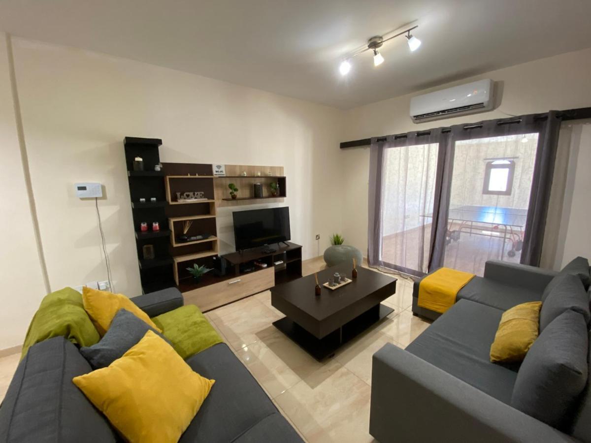 Philip Spacious Apartment Limassol Eksteriør billede