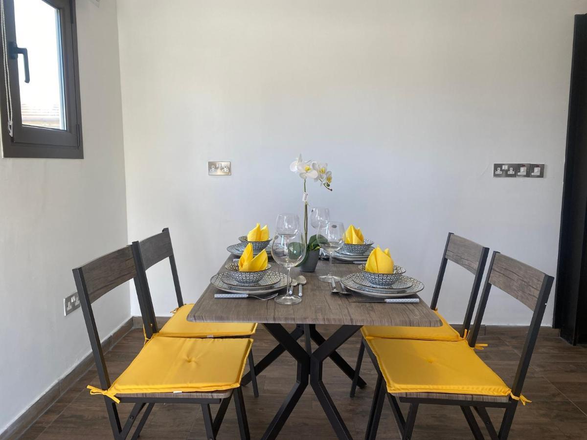 Philip Spacious Apartment Limassol Eksteriør billede