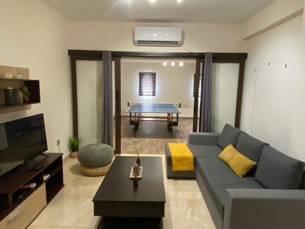 Philip Spacious Apartment Limassol Eksteriør billede