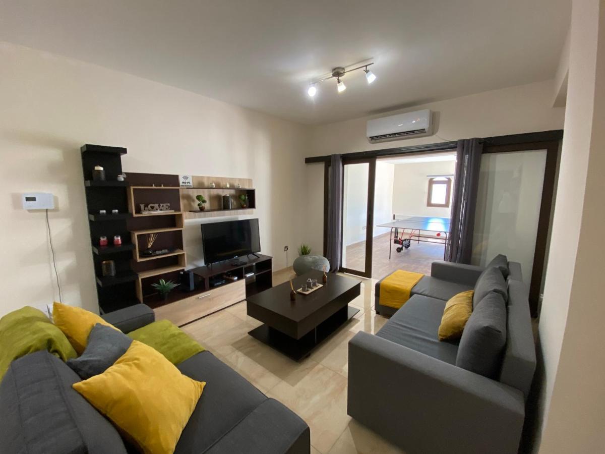 Philip Spacious Apartment Limassol Eksteriør billede